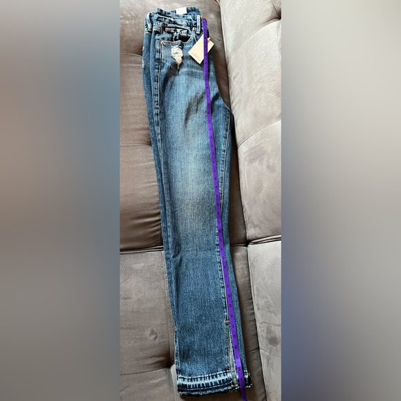 Good American Jeans- Size 0/25 - Picture 8 of 9